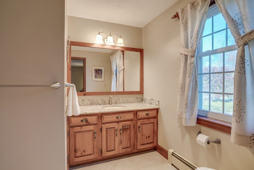 10 Hilltop Road Plaistow, NH 03865 - Photo 19 of 41 Gallery Image 19