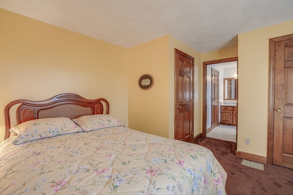 10 Hilltop Road Plaistow, NH 03865 - Photo 23 of 41 Gallery Image 23
