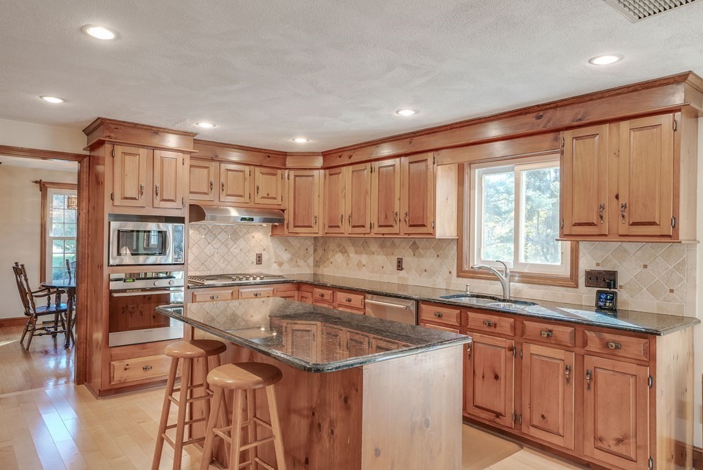 10 Hilltop Road Plaistow, NH 03865 - Photo 3 of 41 Gallery Image 3