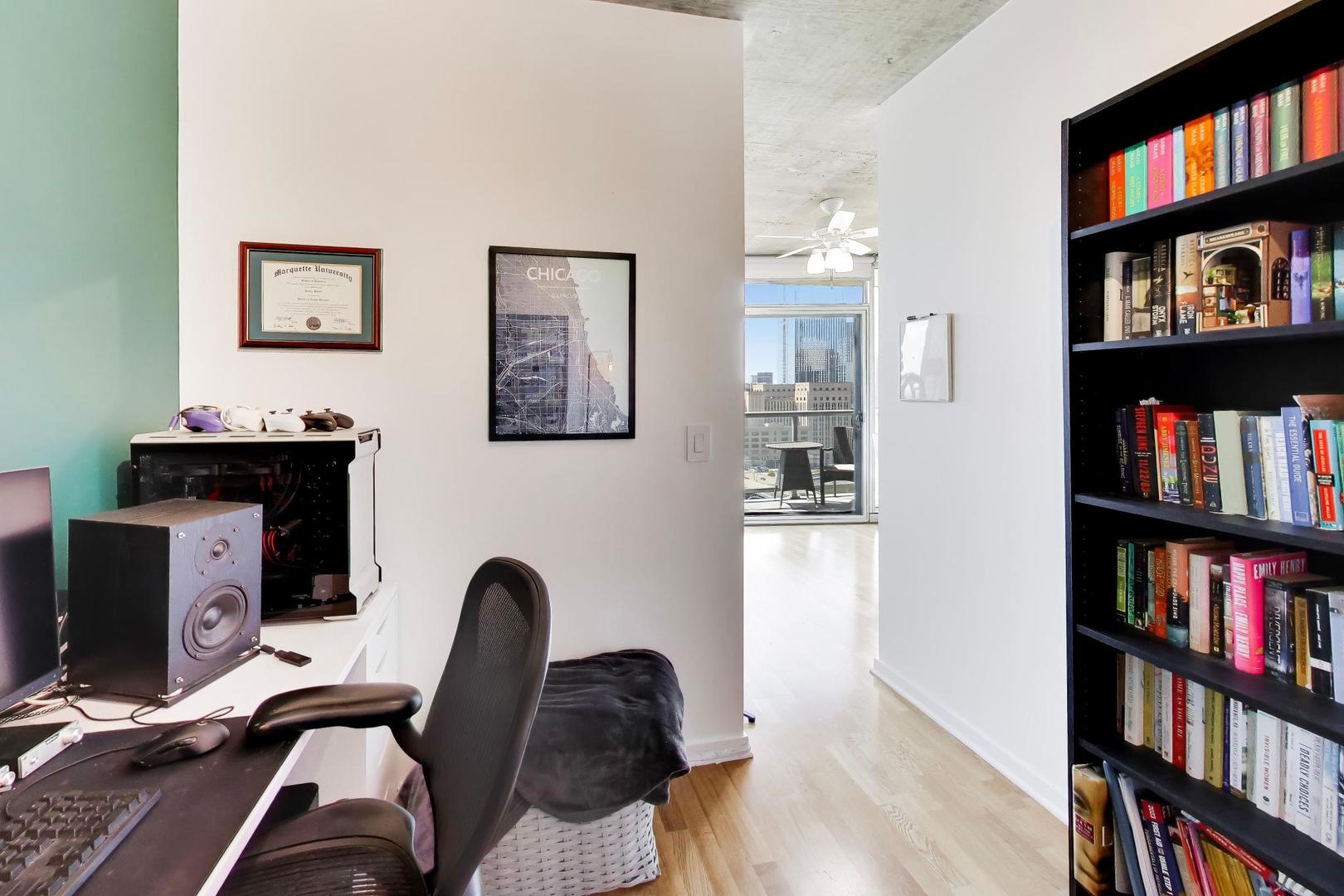 611 South Wells Street, Unit 2204 Chicago, IL 60607 - Photo 16 of 33