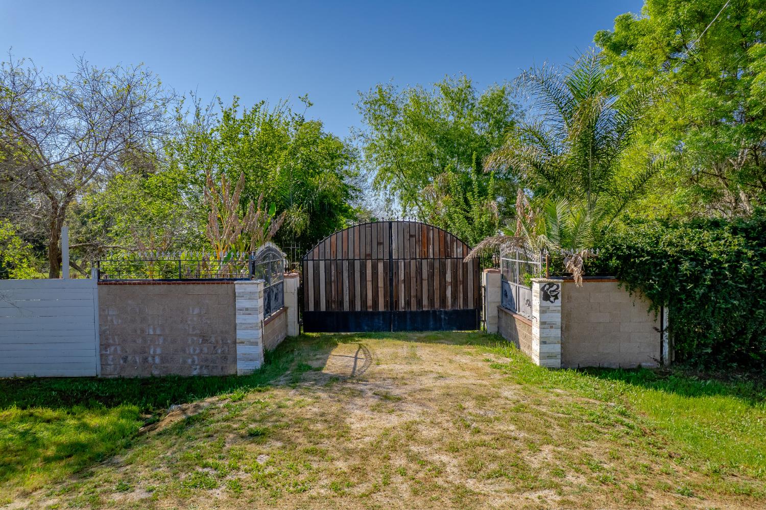 11786 Walmort Road Wilton, CA 95693 - Photo 2 of 89