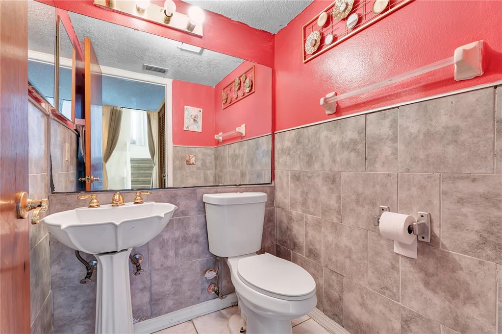 9824 Surrey Ridge Road Orlando, FL 32825 - Photo 10 of 35 Gallery Image 10