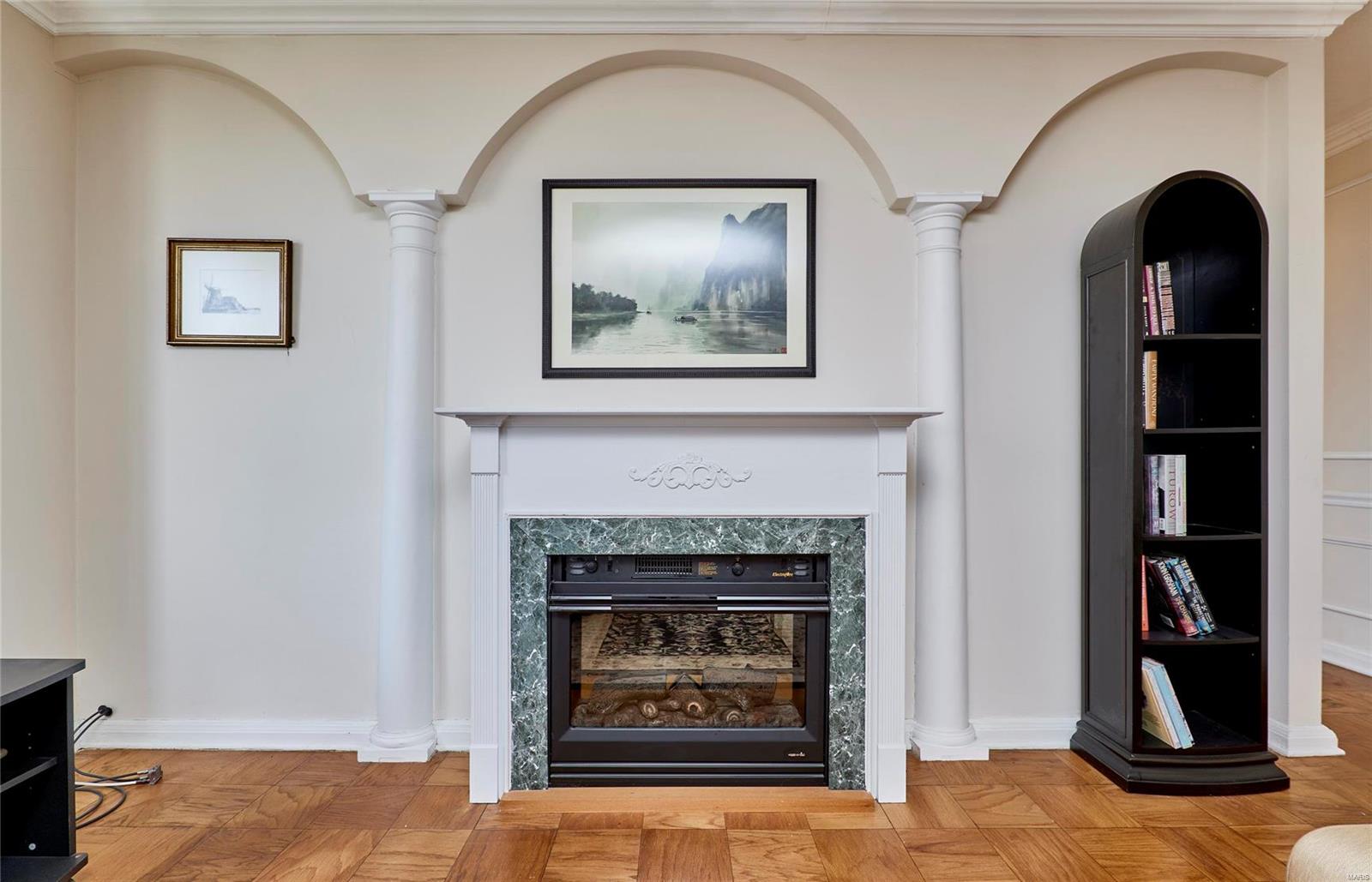 900 South Hanley Road, Unit 10D Clayton, MO 63105 - Photo 2 of 64