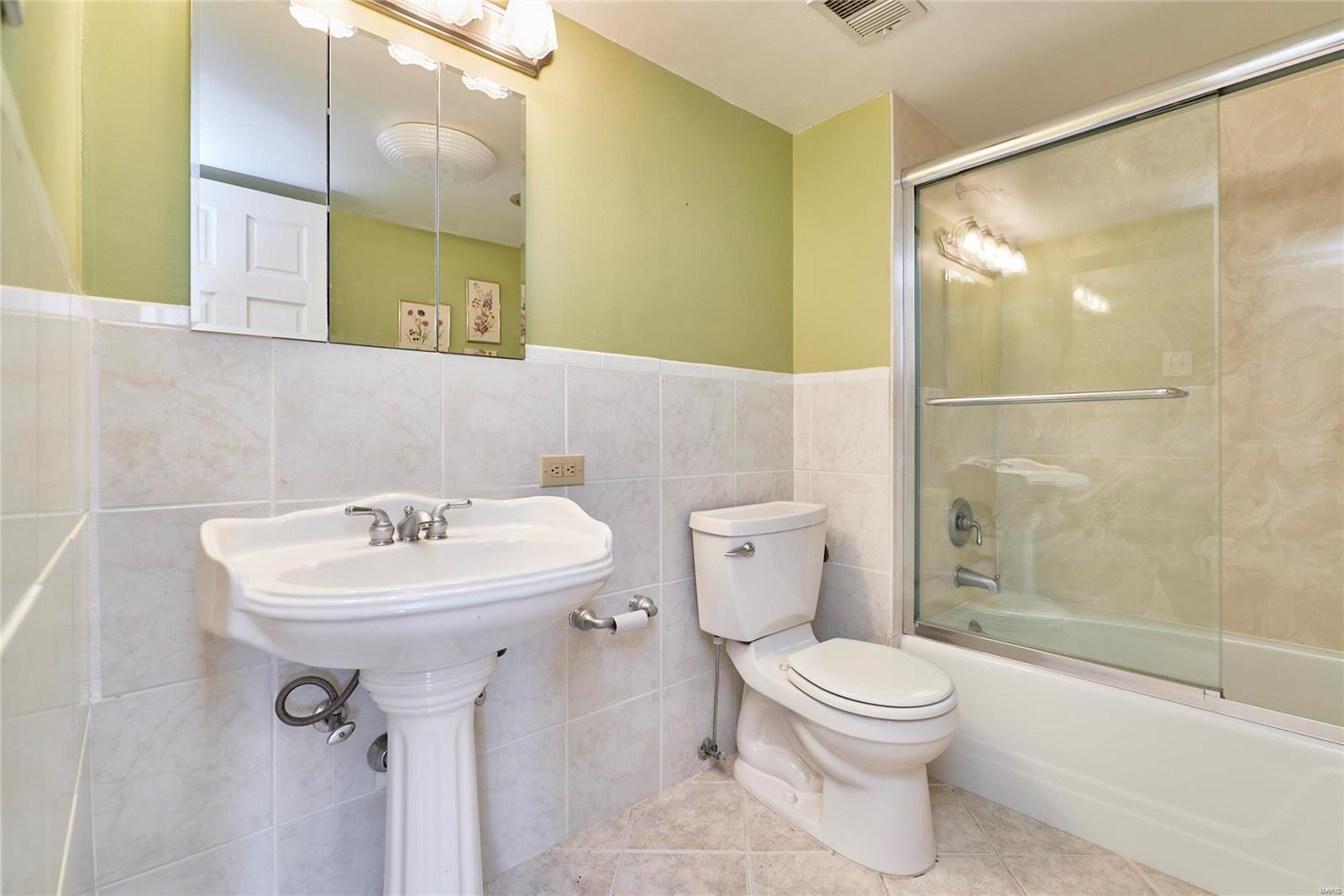 900 South Hanley Road, Unit 10D Clayton, MO 63105 - Photo 22 of 64