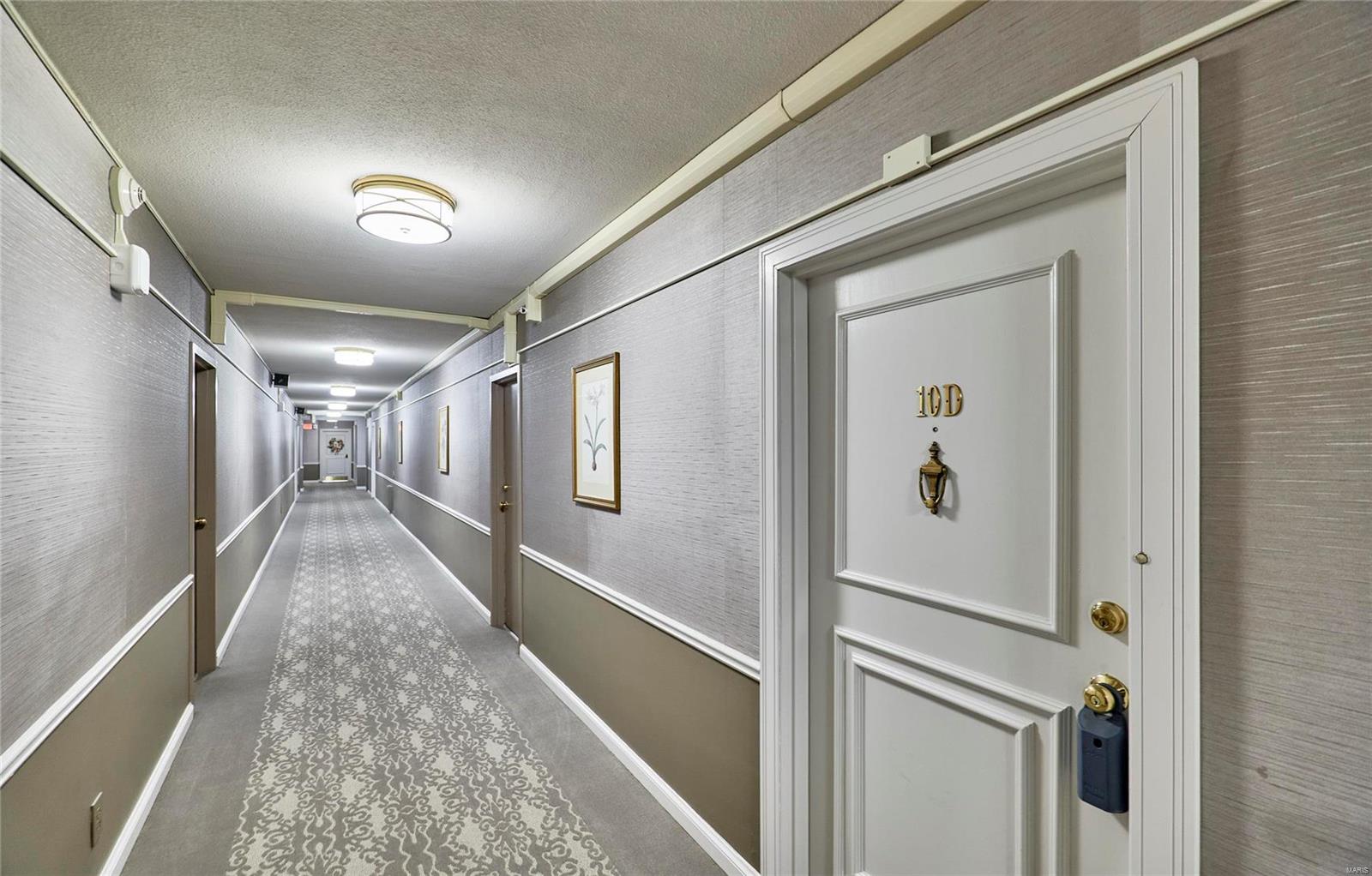 900 South Hanley Road, Unit 10D Clayton, MO 63105 - Photo 40 of 64