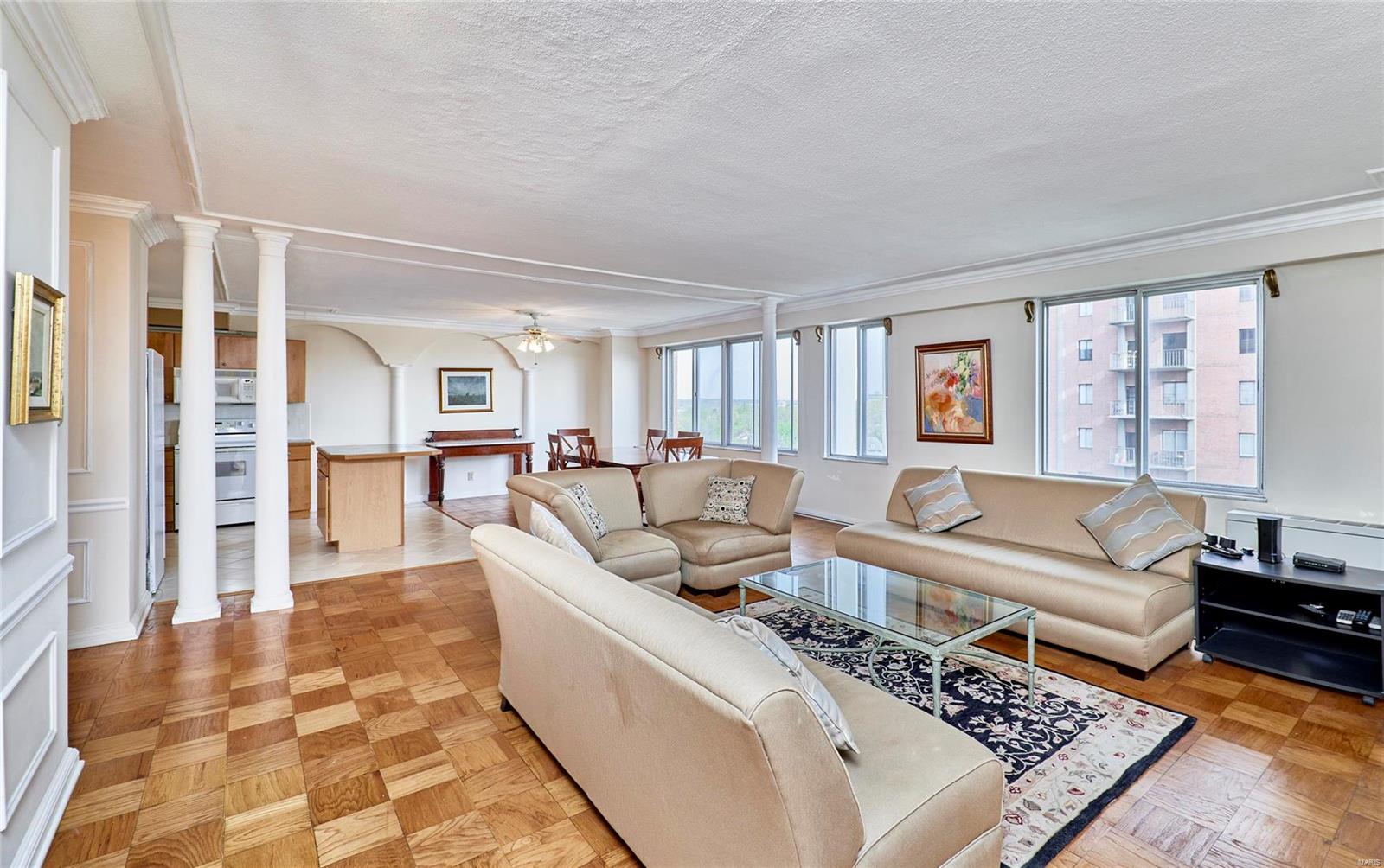 900 South Hanley Road, Unit 10D Clayton, MO 63105 - Photo 41 of 64