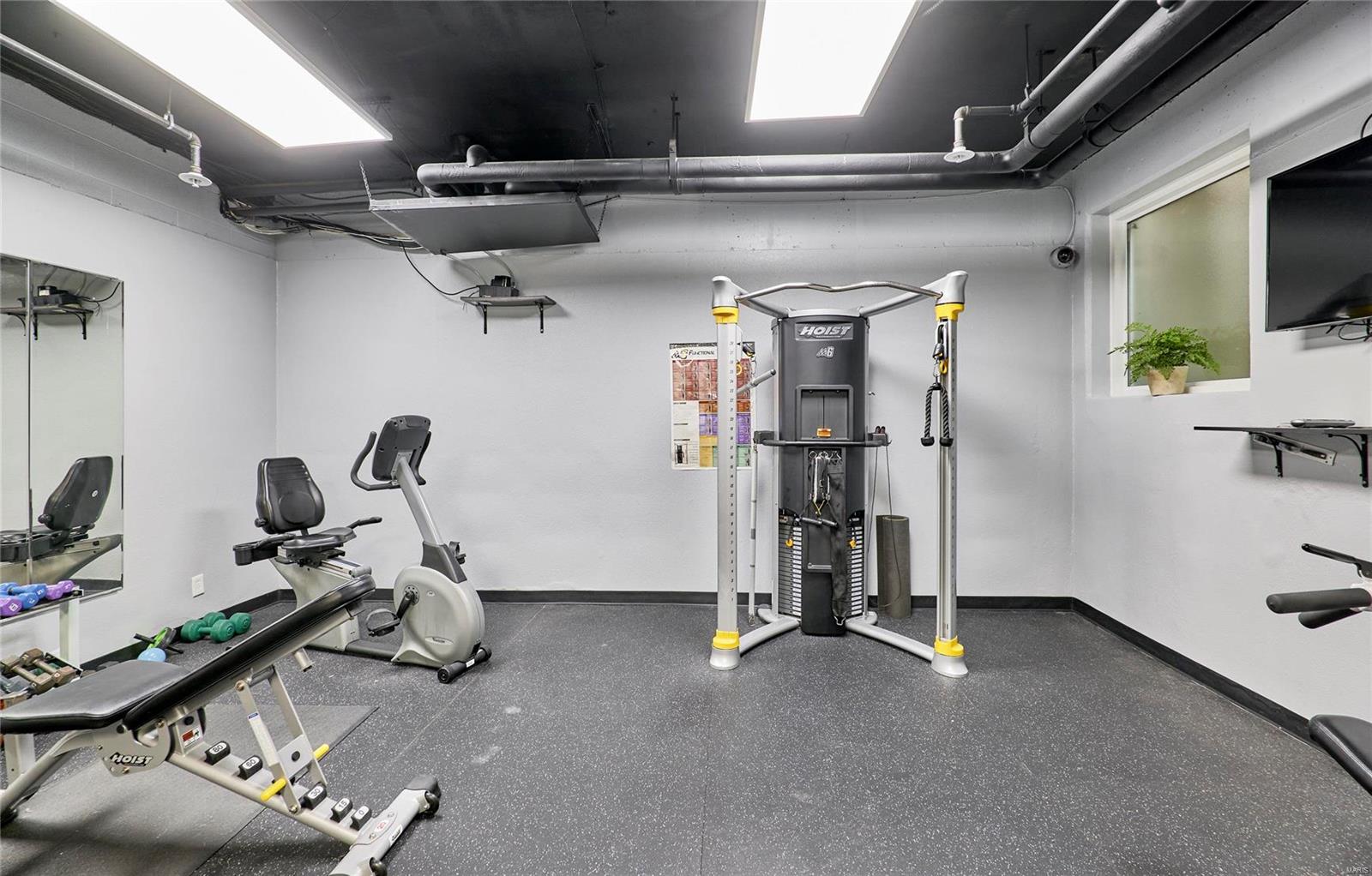 900 South Hanley Road, Unit 10D Clayton, MO 63105 - Photo 61 of 64