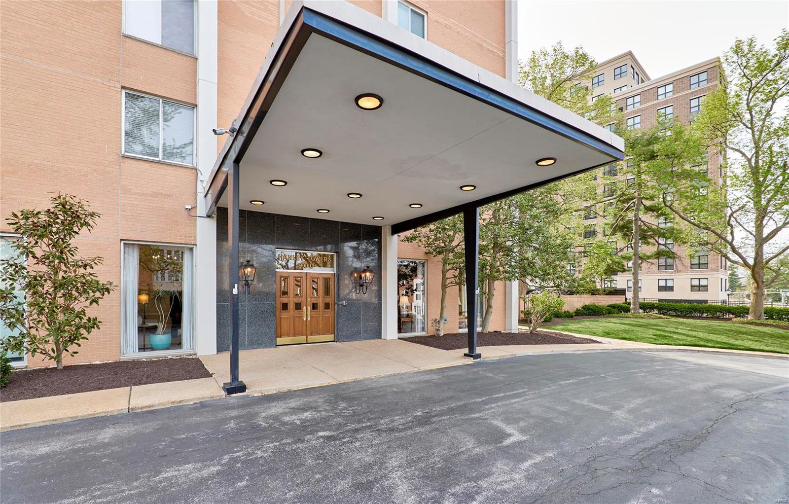 900 South Hanley Road, Unit 10D Clayton, MO 63105 - Photo 62 of 64