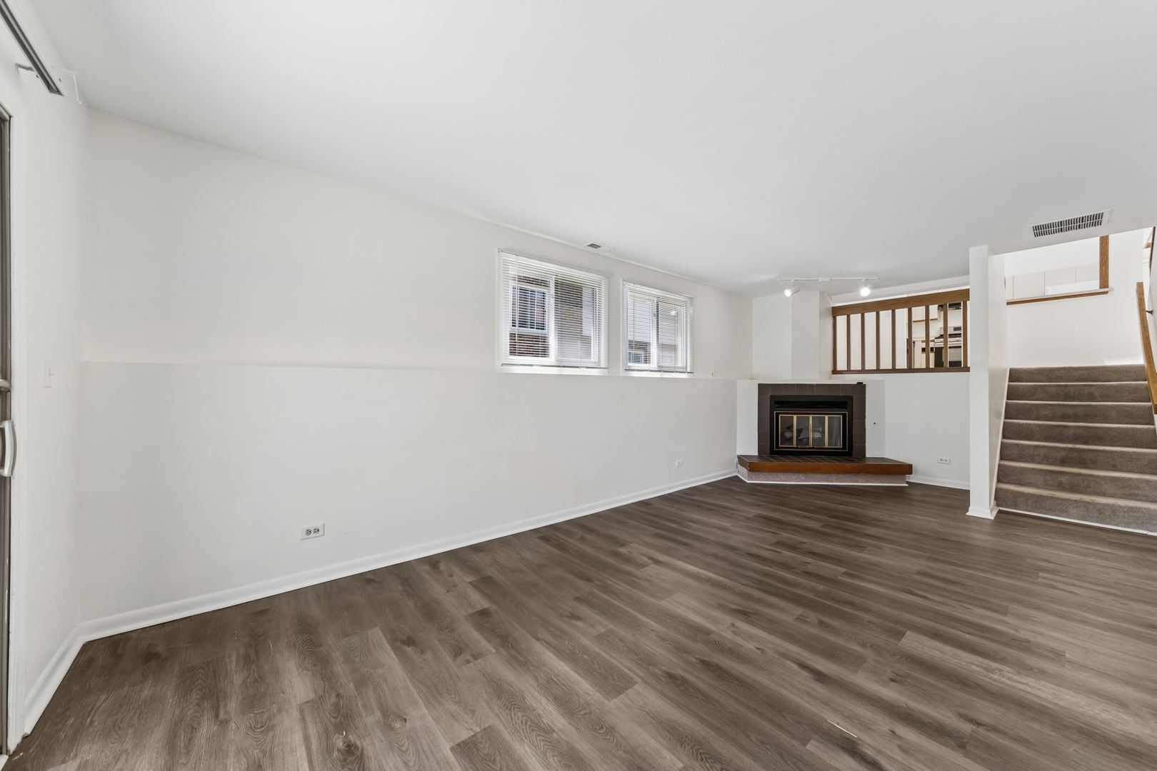 9 Morningside Drive, Unit 9 Roselle, IL 60172 - Photo 9 of 20