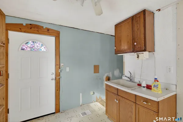 $219,000 | 59 Long Society Road, Preston, CT 06365