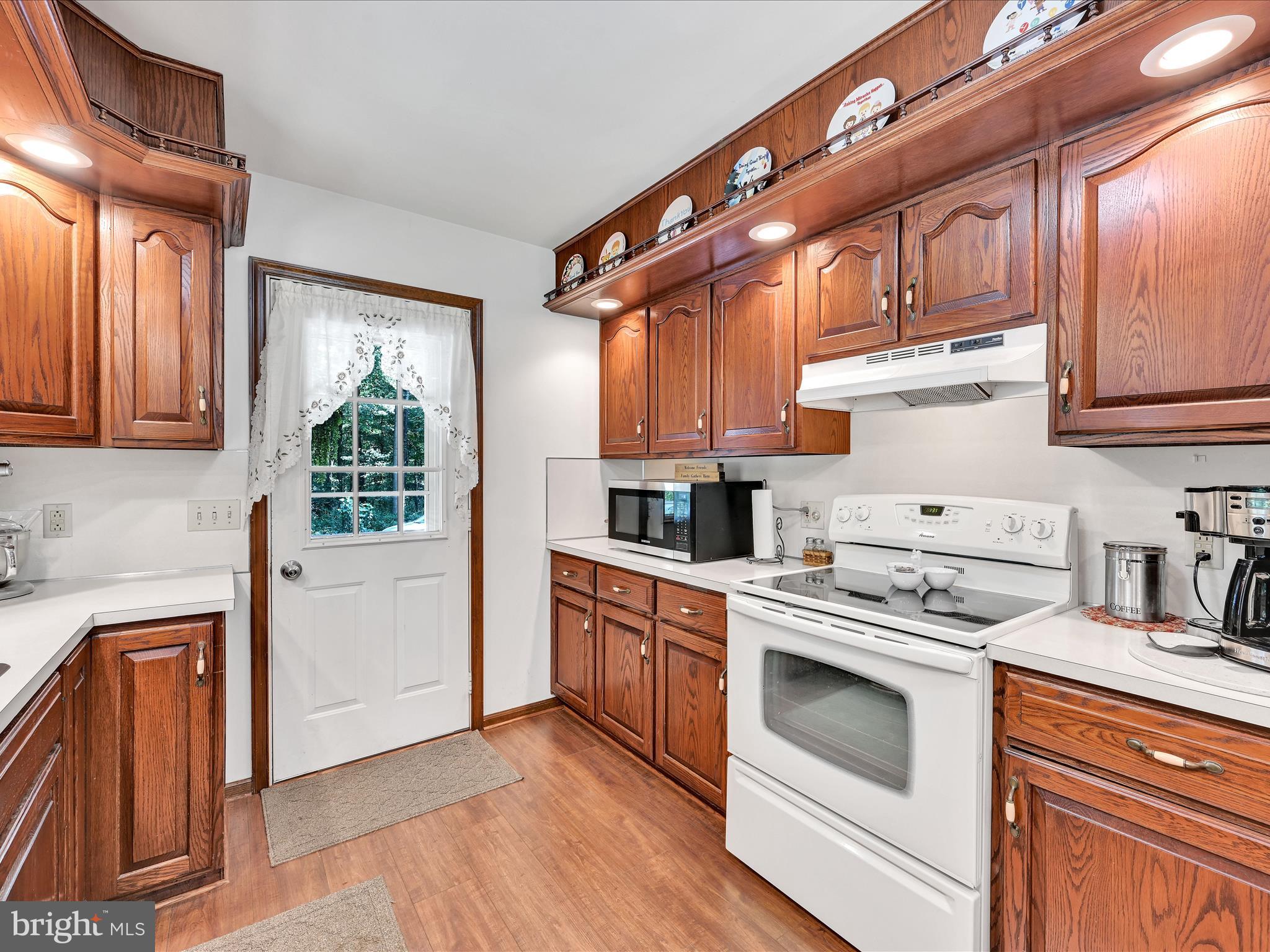 160 Strack Drive Myerstown, PA 17067 - Photo 5 of 33 Kitchen