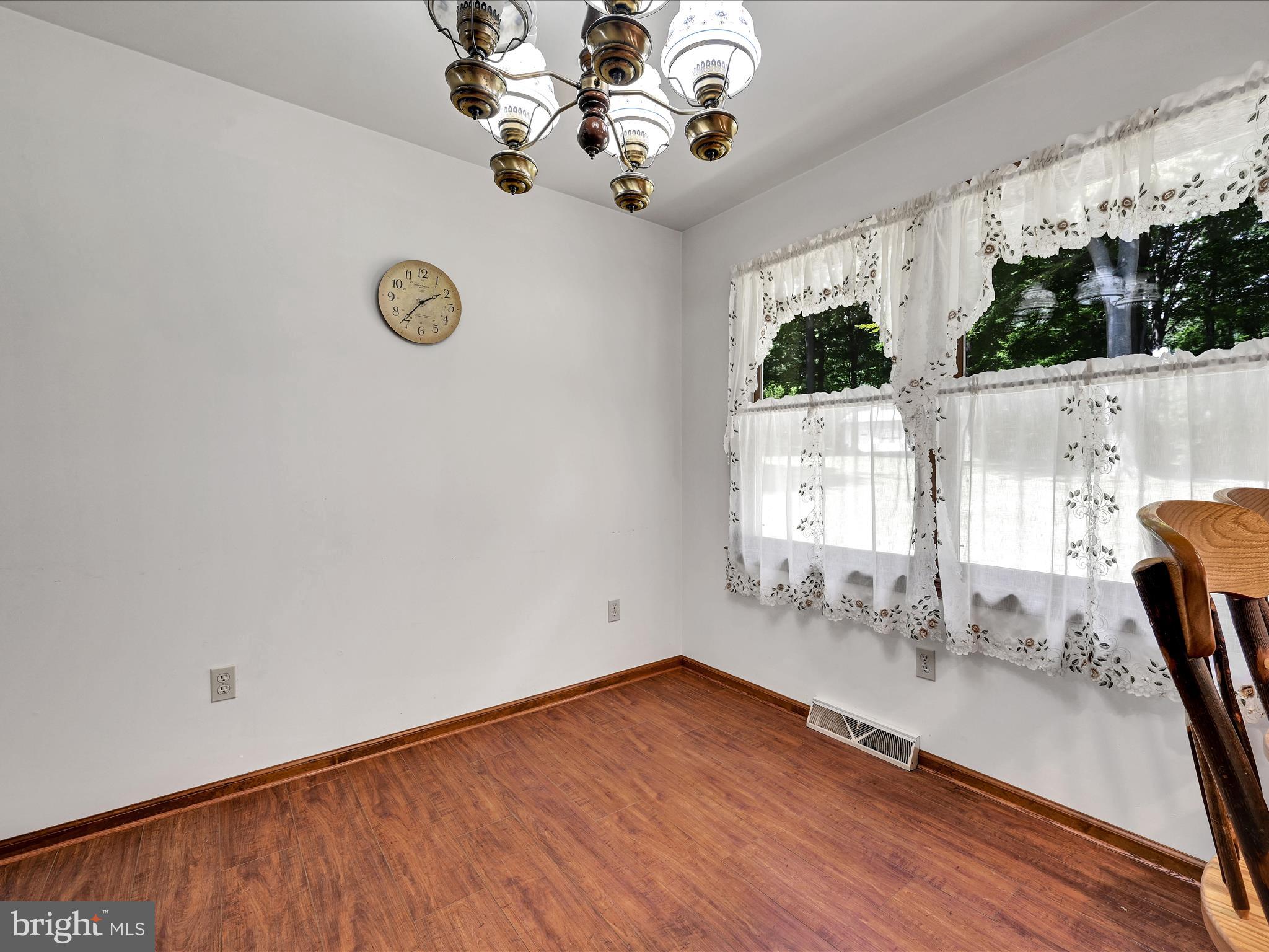 160 Strack Drive Myerstown, PA 17067 - Photo 10 of 33 Dining Room