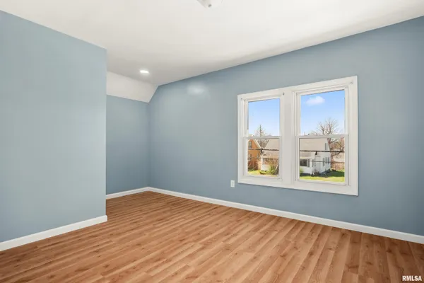 $135,000 | 2320 North University Street, Peoria, IL 61604