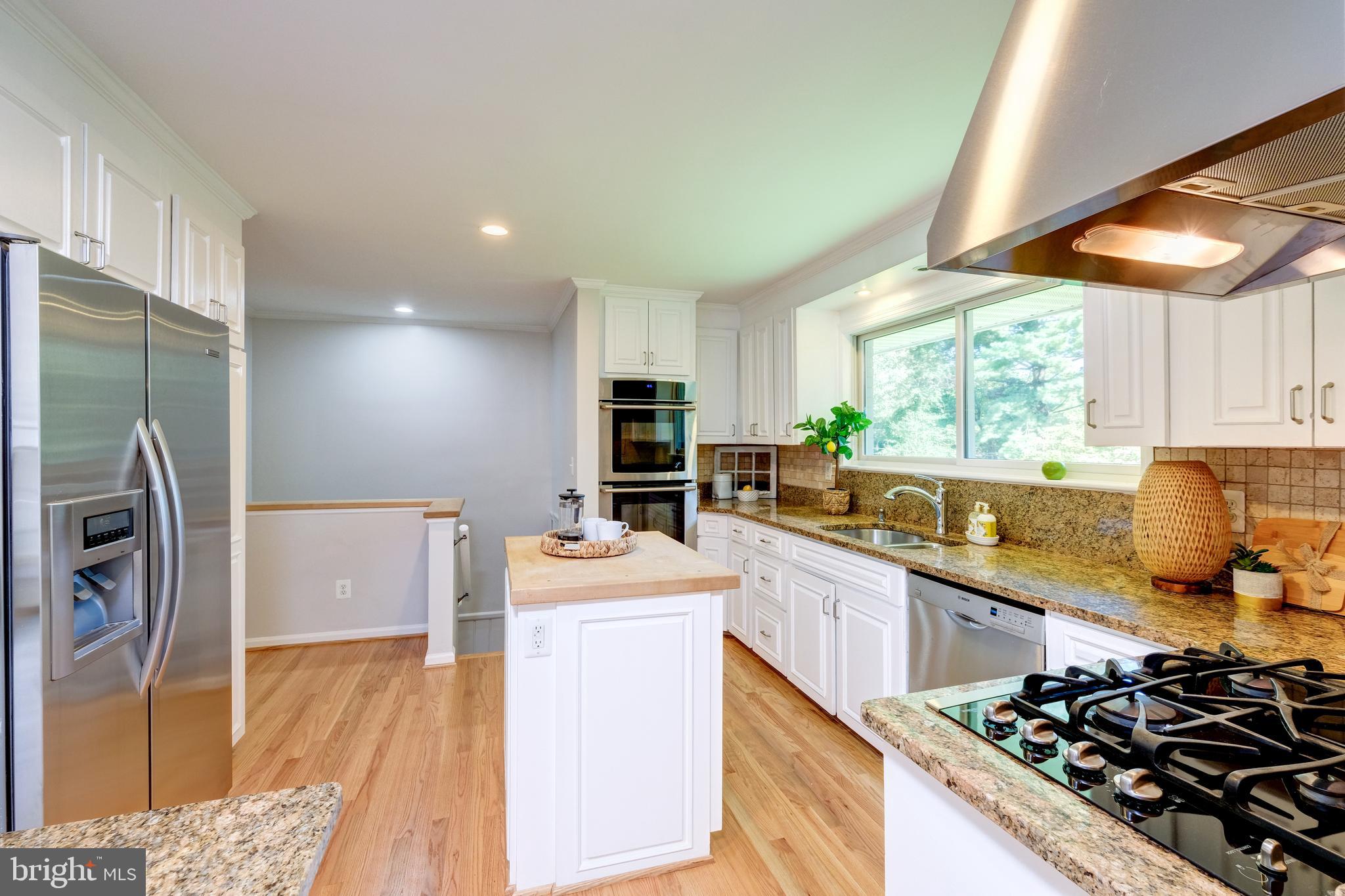 1120 Collingwood Road Alexandria, VA 22308 - Photo 14 of 50 Kitchen highlights included stainless appliances
