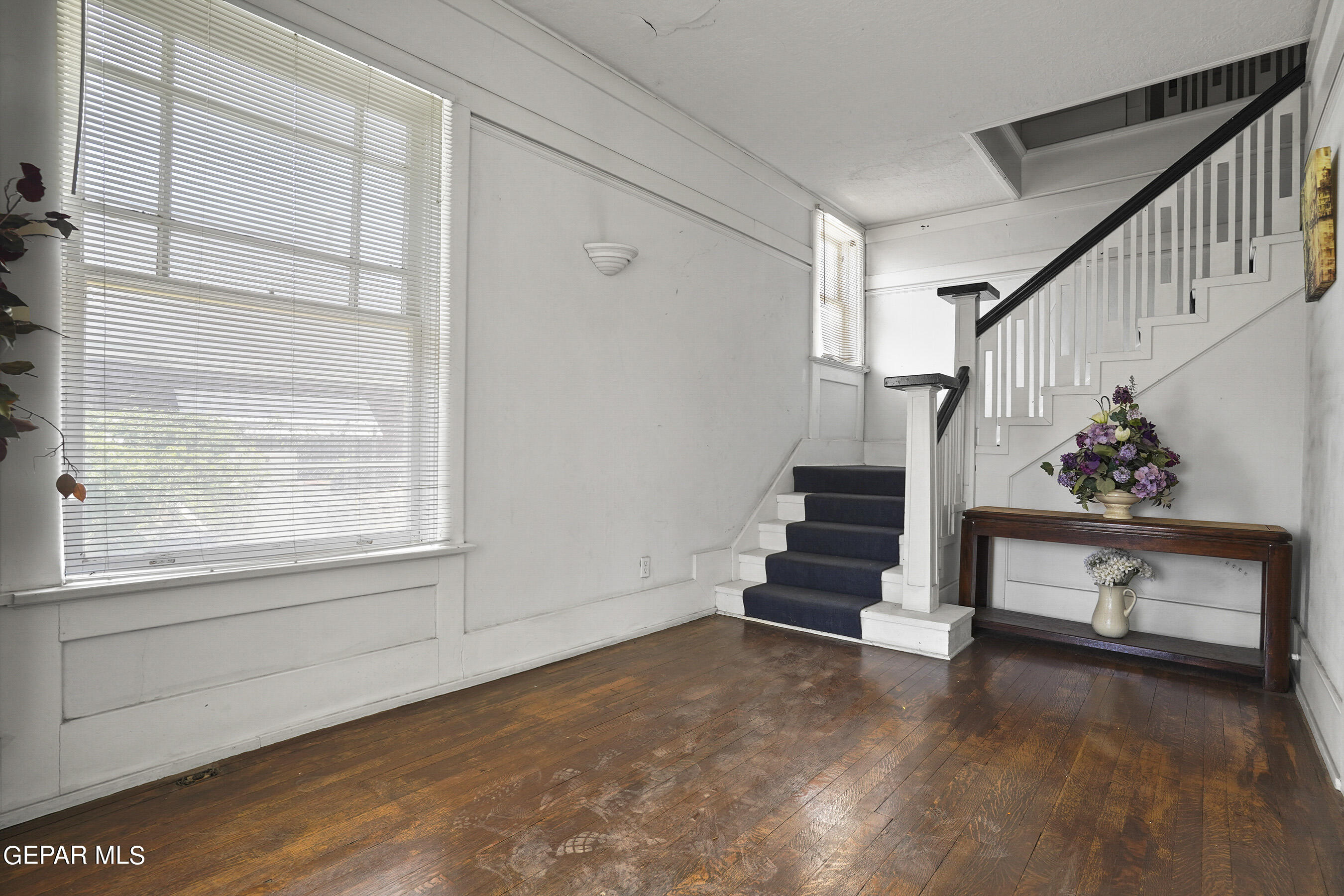 1207 East Rio Grande Avenue El Paso, TX 79902 - Photo 23 of 61 Apartment 2 & 3 Entry