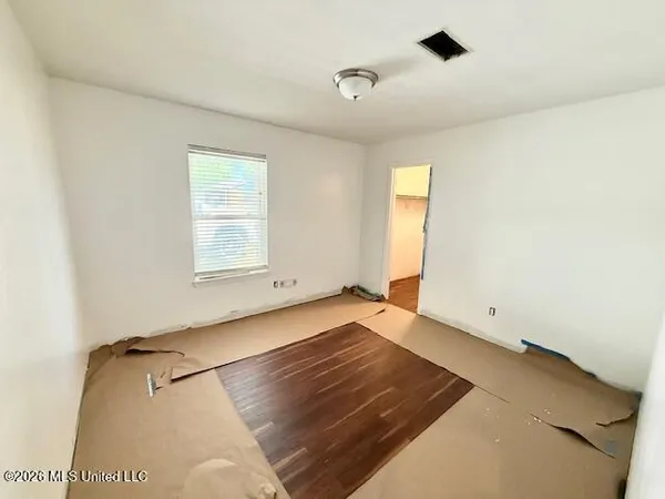 $1,800 | 1221 King Henry Drive, Ocean Springs, MS 39564