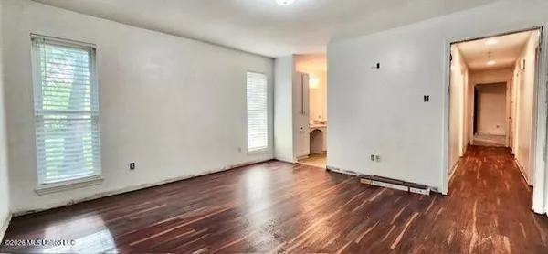 $1,800 | 1221 King Henry Drive, Ocean Springs, MS 39564