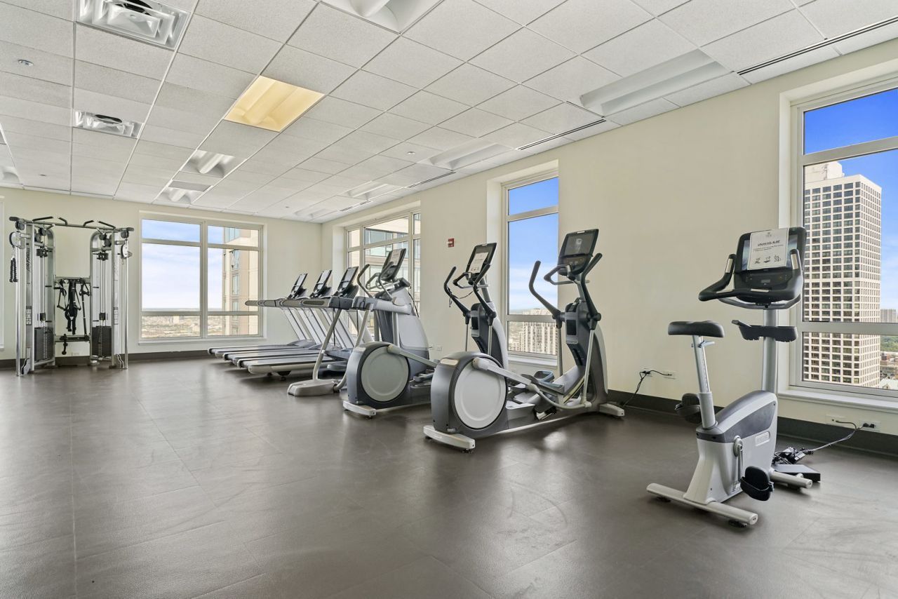 10 East Delaware Place, Unit 18E Chicago, IL 60611 - Photo 50 of 56