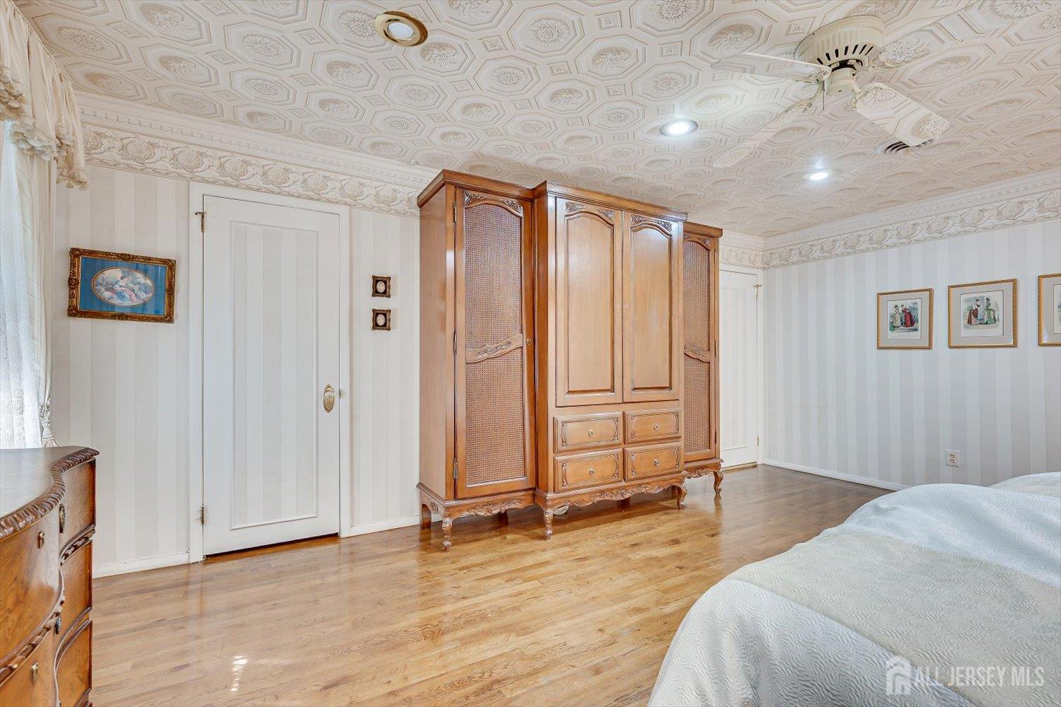 25 Marshall Drive Edison, NJ 08817 - Photo 27 of 68