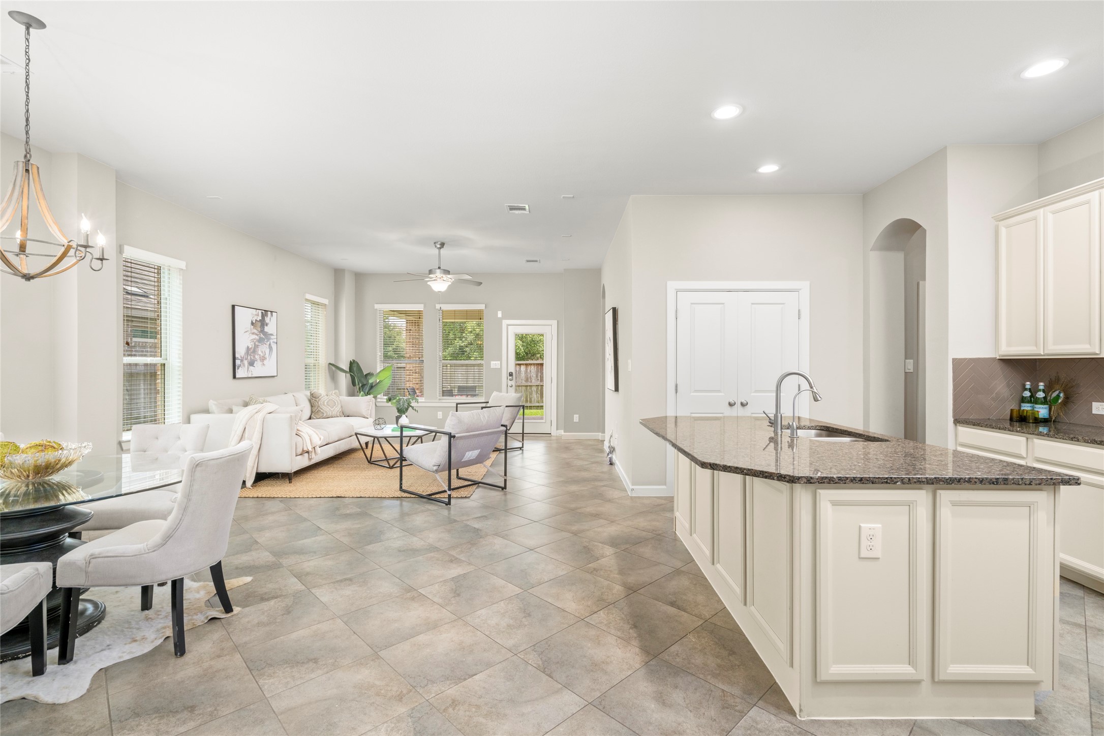 143 Castlegate Lane Houston, TX 77065 - Photo 33 of 33 Upon entry, this open floor plan invites you to comfortable living.