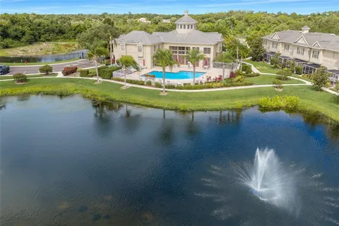 $250,000 | 7633 Plantation Circle, Unit 7633, University Park, FL 34201