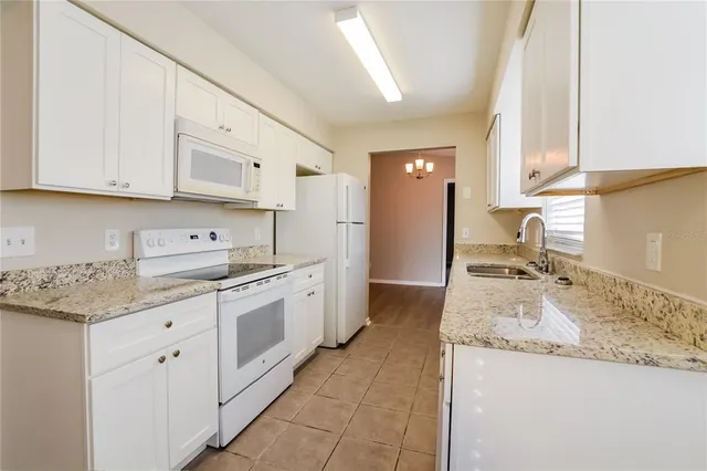 $2,445 | 8734 Brackenwood Drive, Orlando, FL 32829