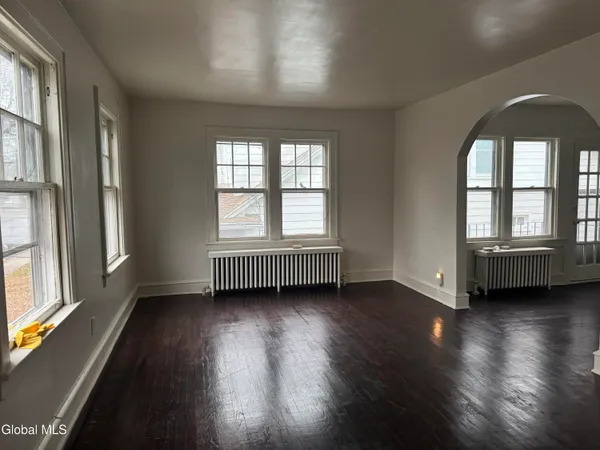$1,600 | 105 Clermont Street, Unit 2, Albany, NY 12203