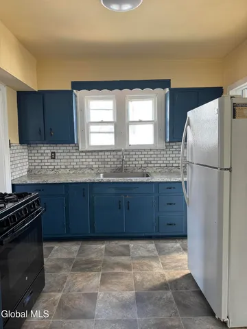 $1,600 | 105 Clermont Street, Unit 2, Albany, NY 12203