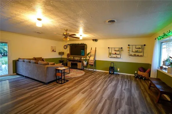 $200,000 | 1278 1830th Street, Iola, KS 66749