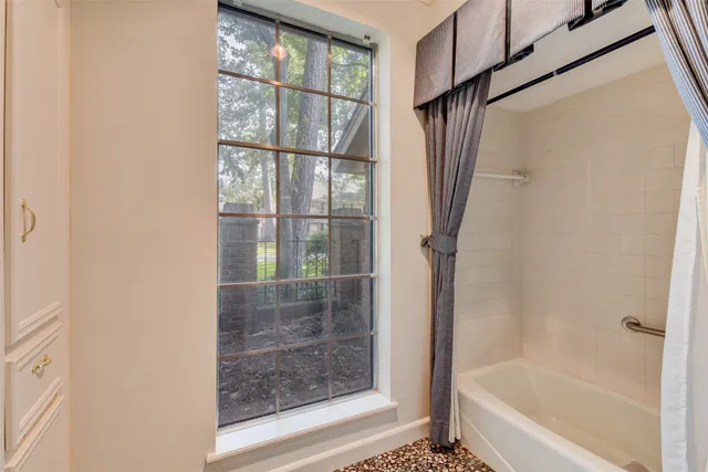 $3,495 | 5502 Fountainbridge Lane, Houston, TX 77069