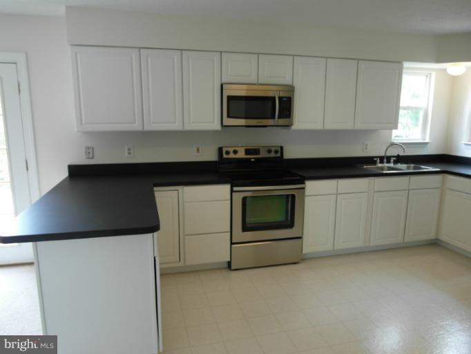 164 Floral Ridge Circle Inwood, WV 25428 - Photo 15 of 25 Kitchen