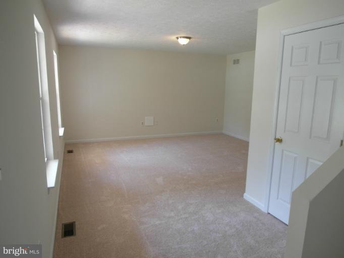 164 Floral Ridge Circle Inwood, WV 25428 - Photo 2 of 25 Living Room