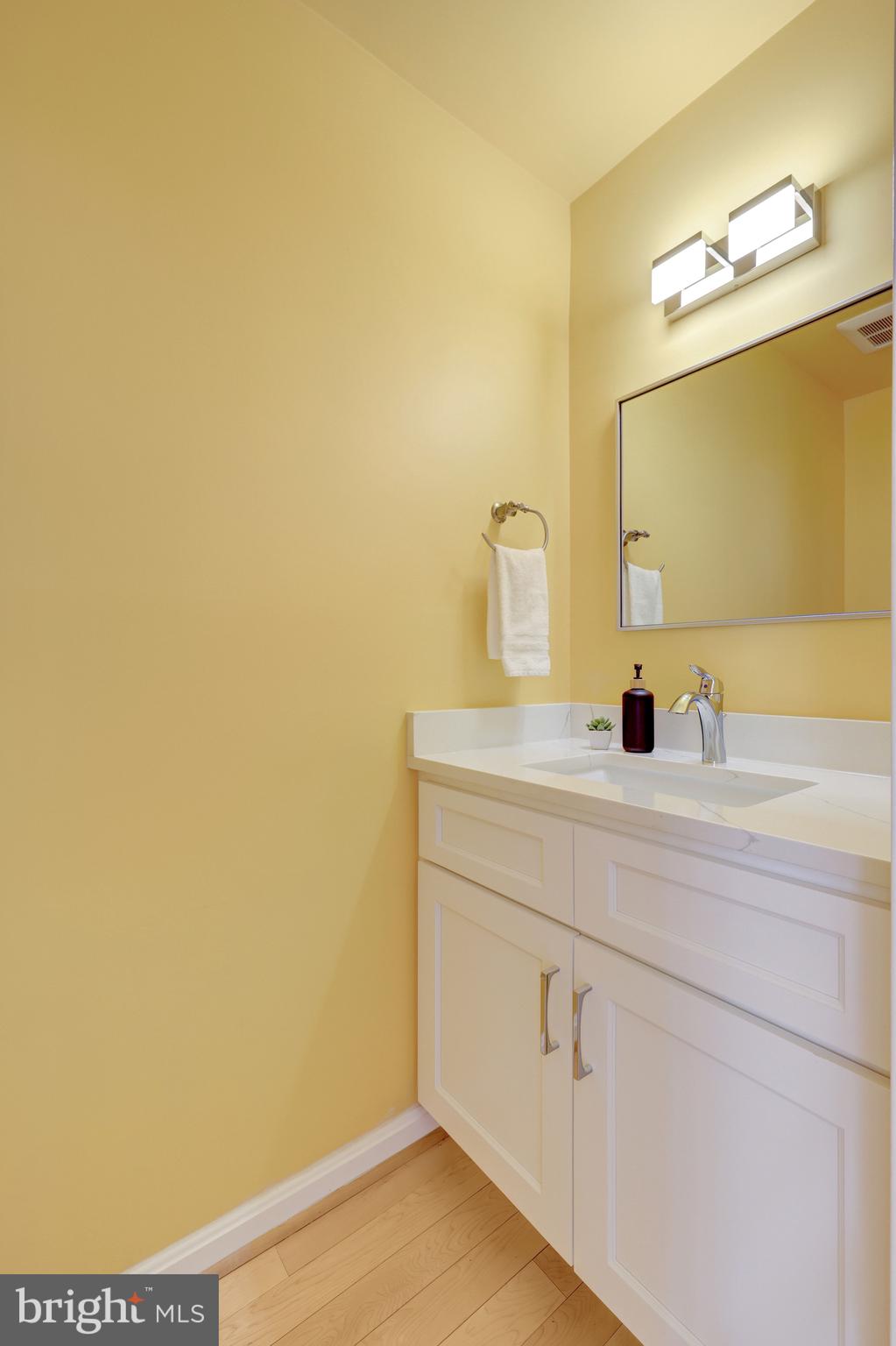 2120 Golf Course Drive Reston, VA 20191 - Photo 22 of 63 Main level powder room.