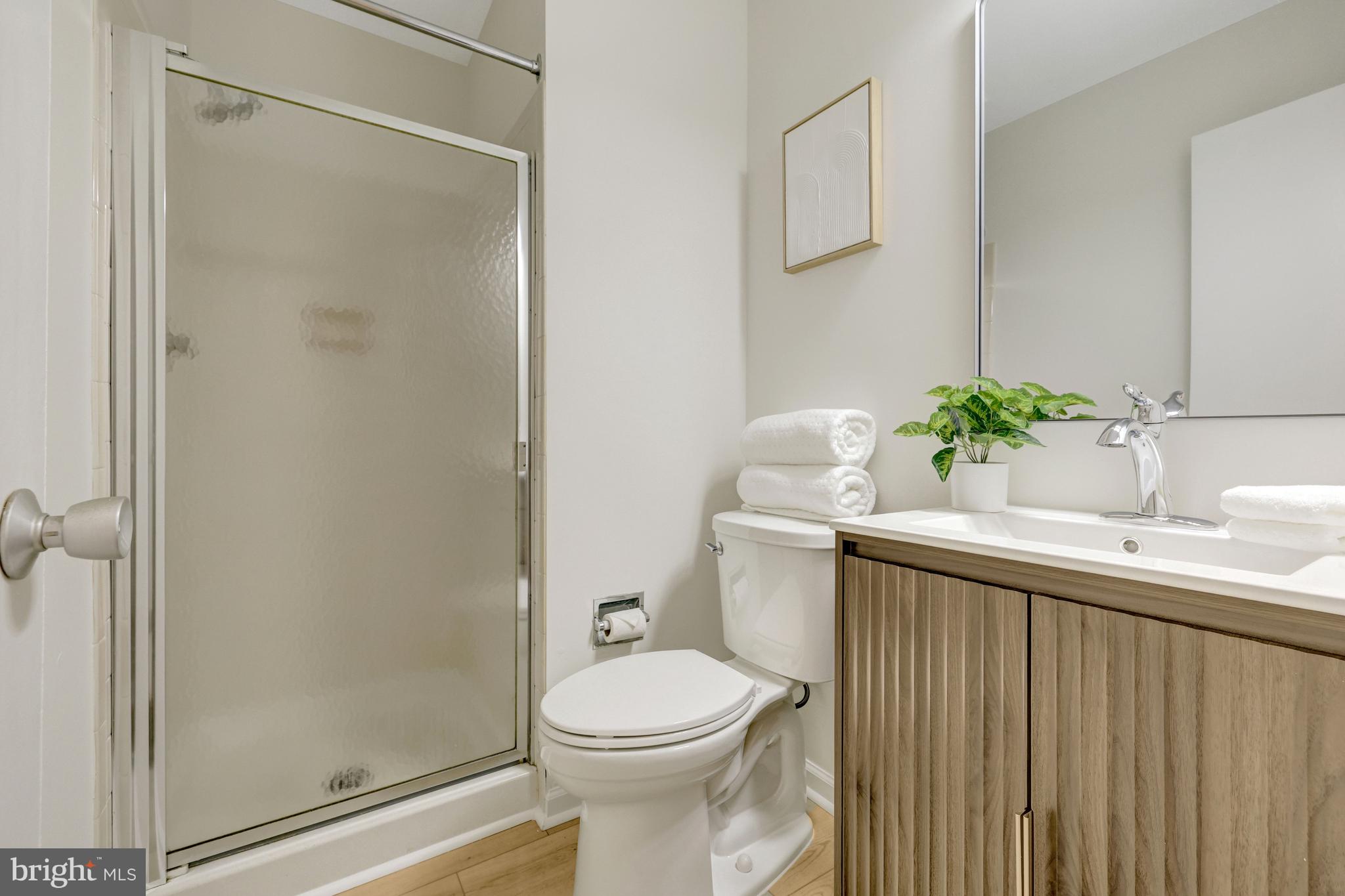 2120 Golf Course Drive Reston, VA 20191 - Photo 42 of 63 The lower-level full bath was updated this year.