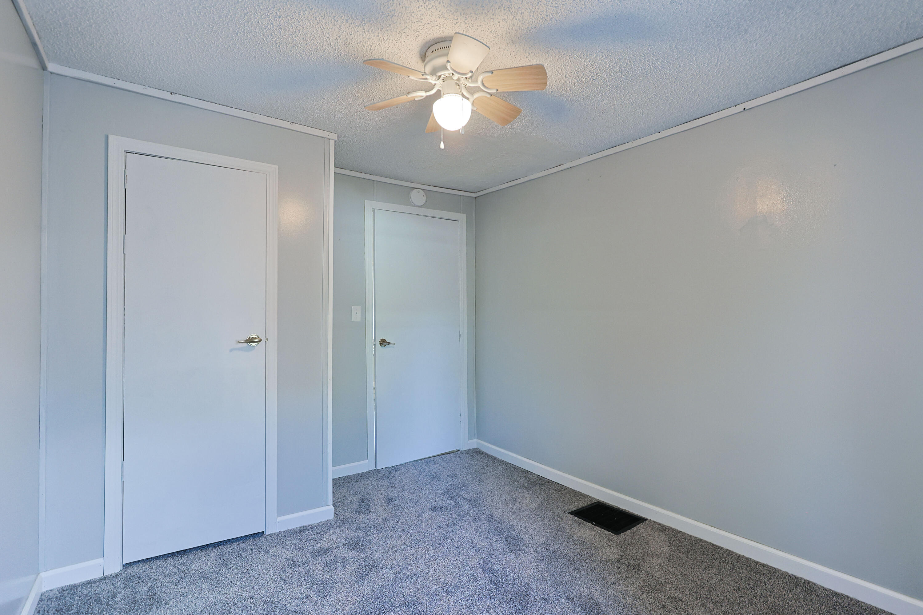 104 Clyborn Street Dowagiac, MI 49047 - Photo 21 of 48 104 Clyborn_IMG_3349
