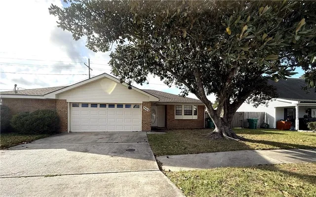 $249,900 | 2048 Saulet Place, Harvey, LA 70058