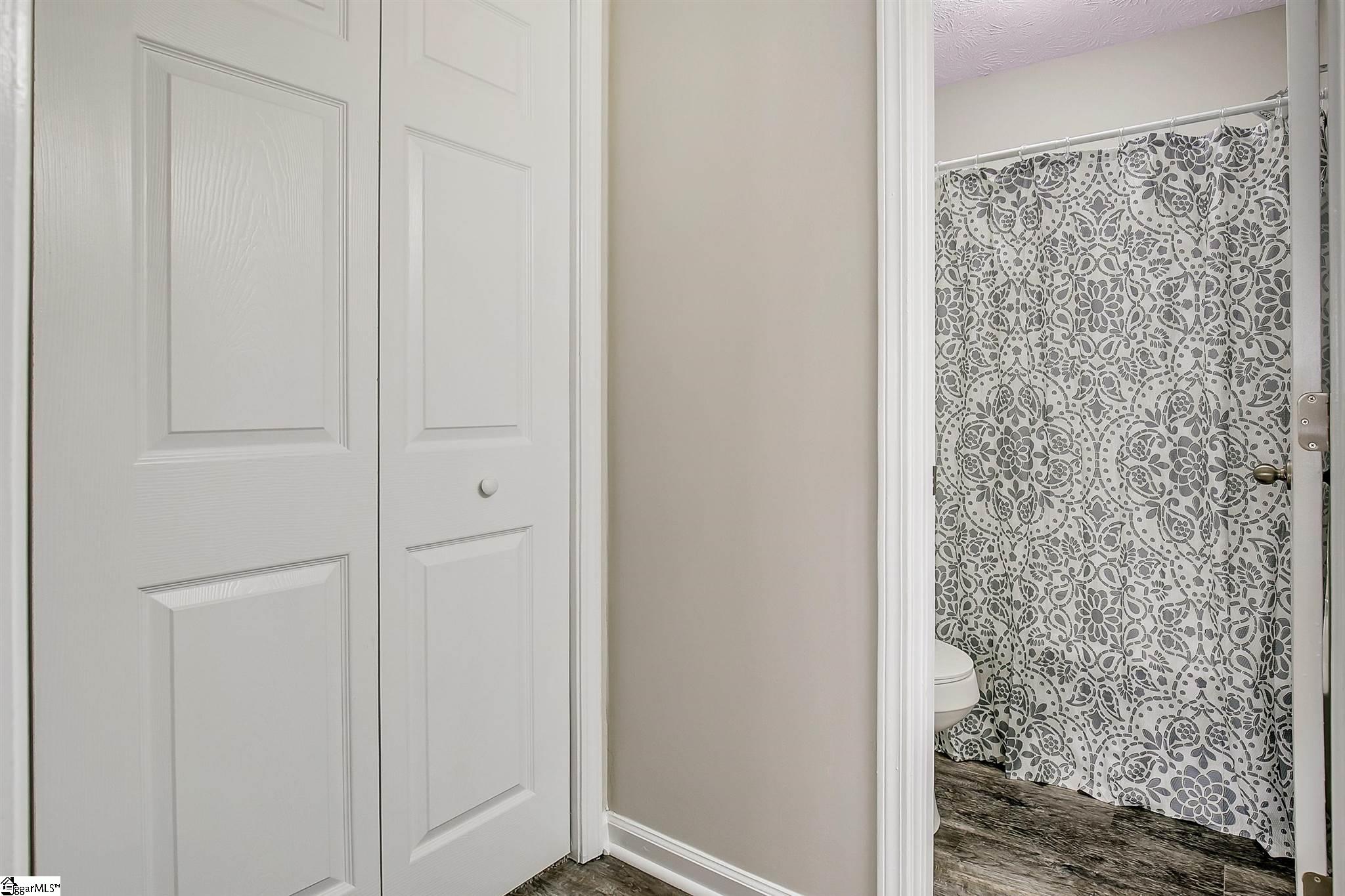 813 Brooks Road Mauldin, SC 29662 - Photo 21 of 36 Gallery Image 21