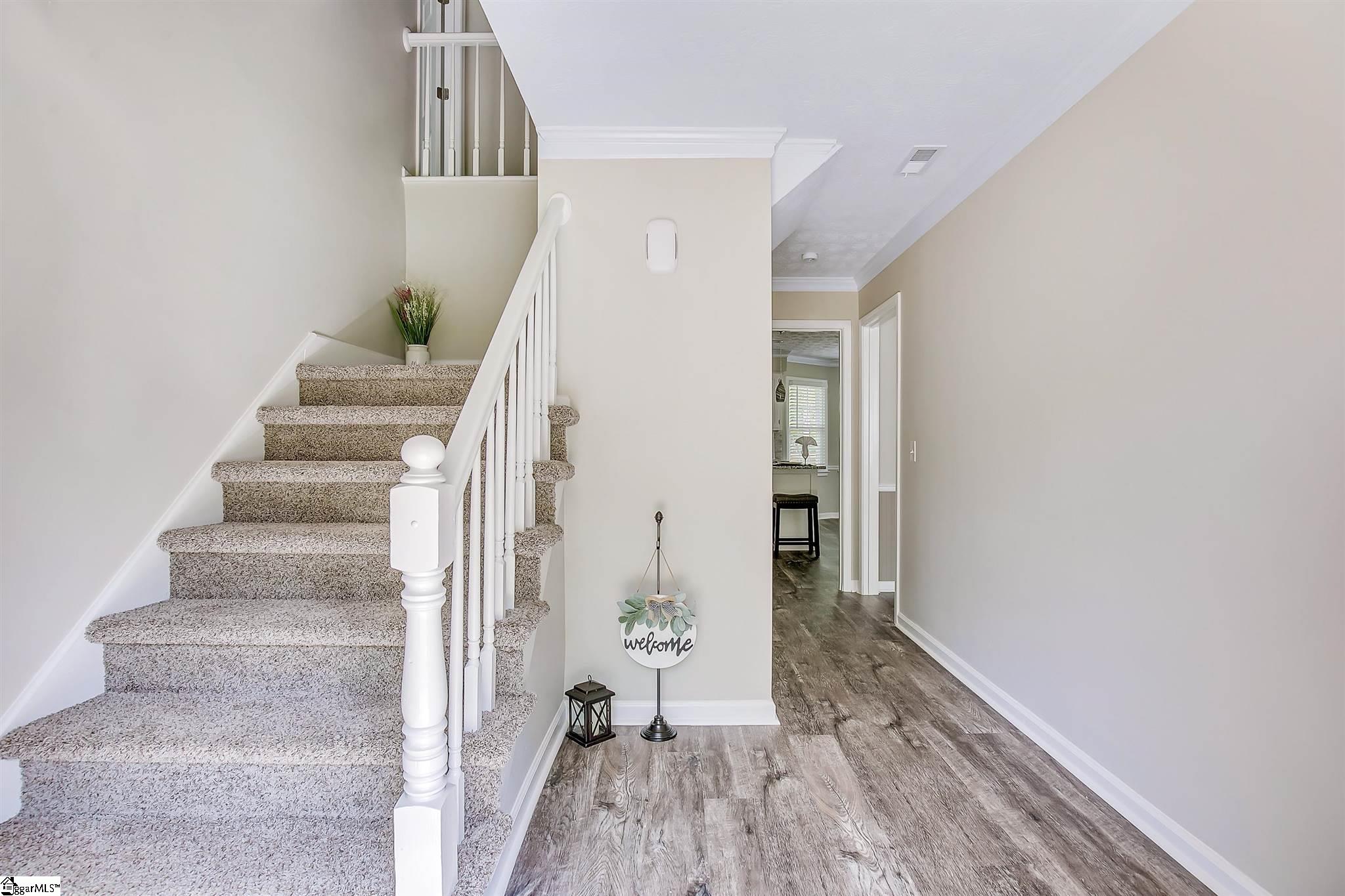 813 Brooks Road Mauldin, SC 29662 - Photo 5 of 36 Gallery Image 5