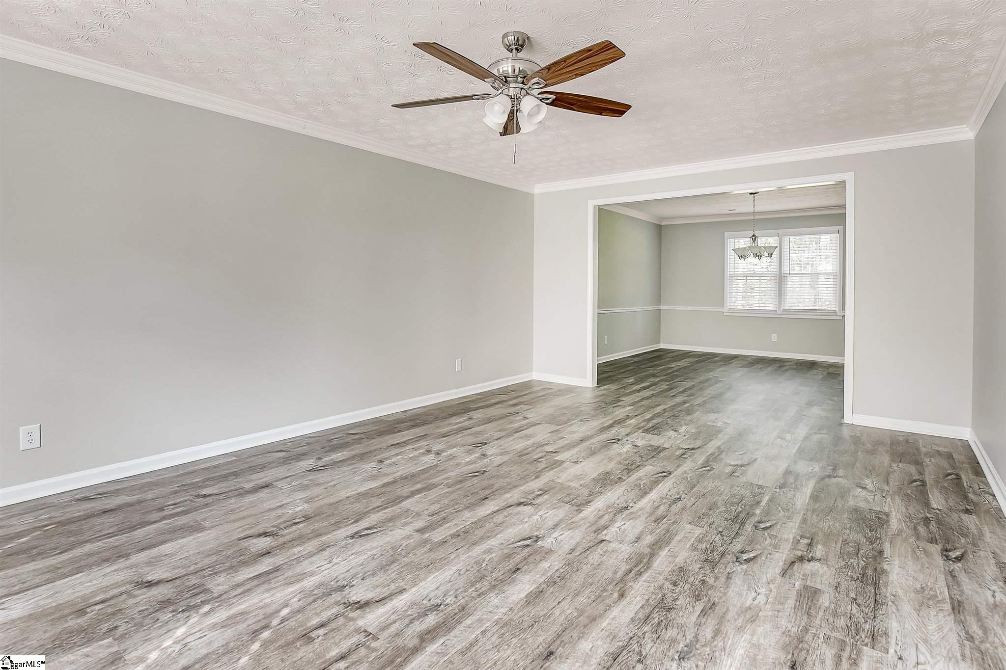 813 Brooks Road Mauldin, SC 29662 - Photo 6 of 36 Gallery Image 6