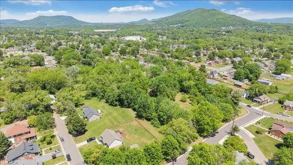 $1,150,000 | 320 Huntington Boulevard Northeast, Roanoke, VA 24012