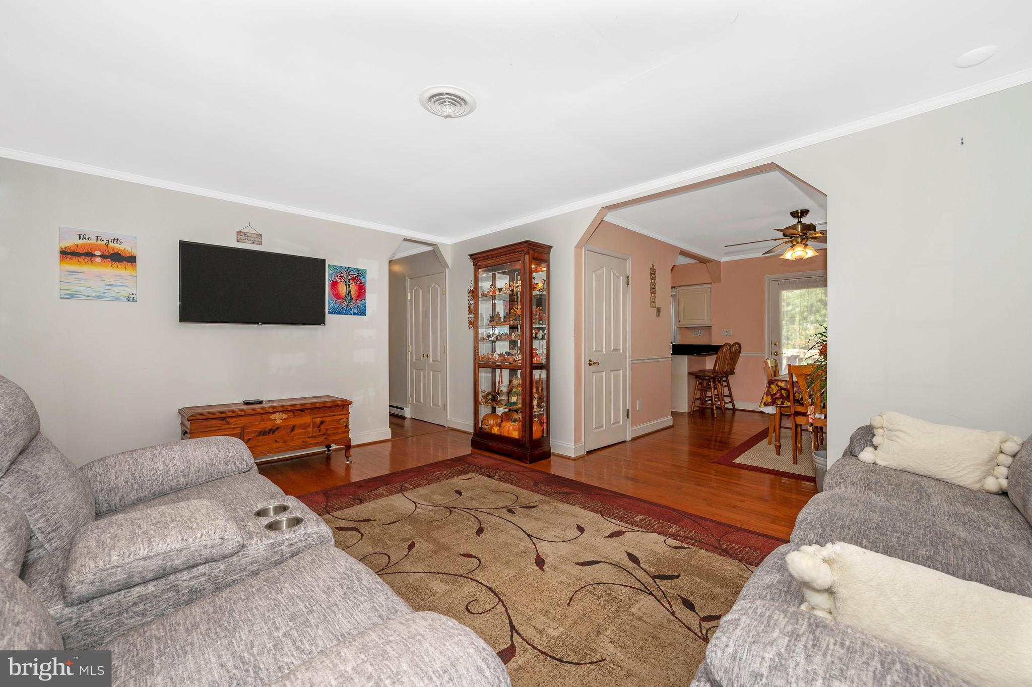 3005 Michael Road Mount Airy, MD 21771 - Photo 25 of 69 Living Room