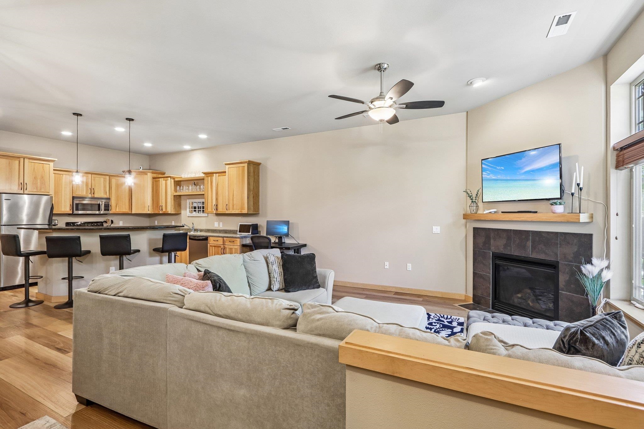 9354 Old Sauk Road Middleton, WI 53562 - Photo 4 of 24