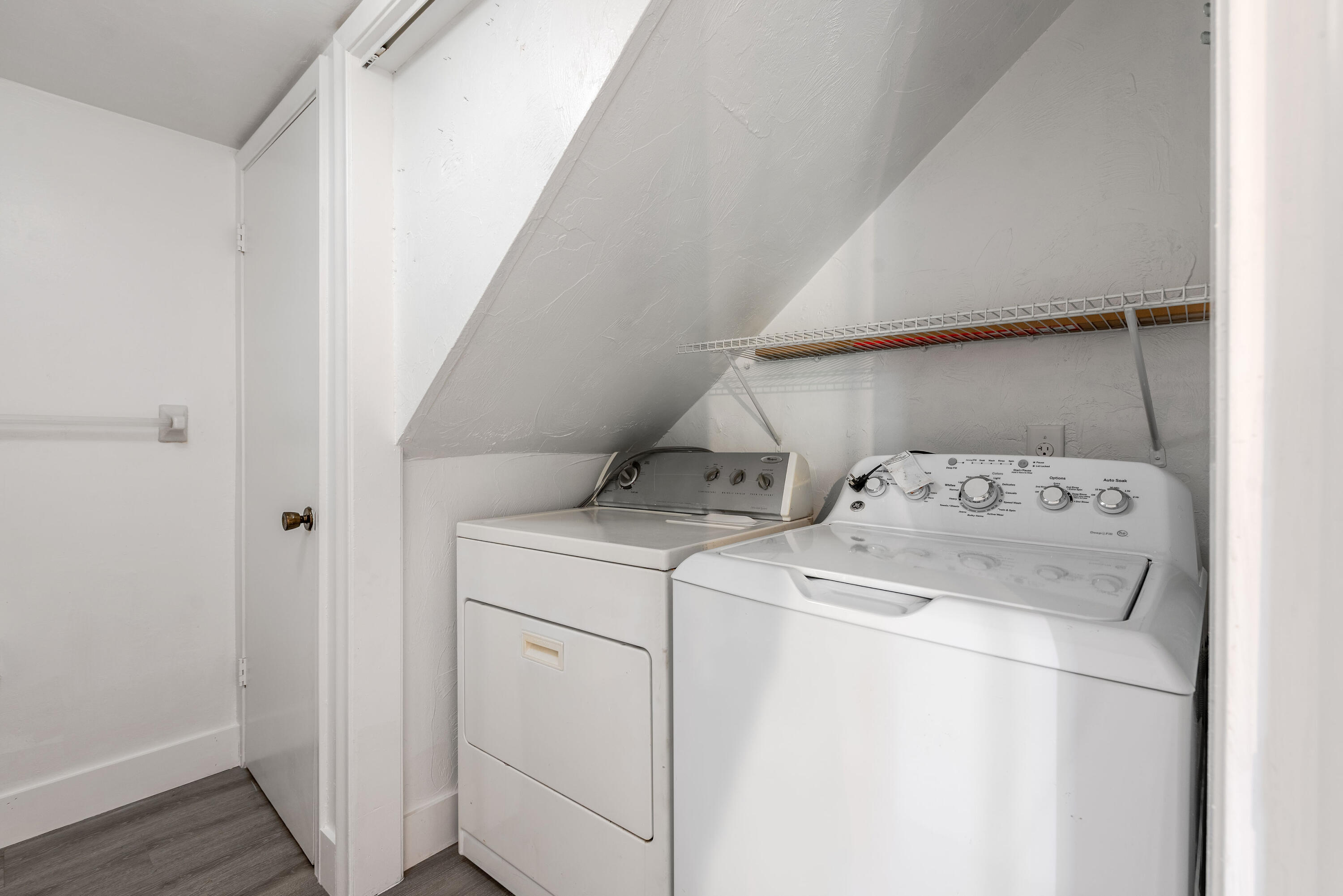 471 Kirk Road, Unit D West Palm Beach, FL 33406 - Photo 11 of 28 a utility room with dryer and washer