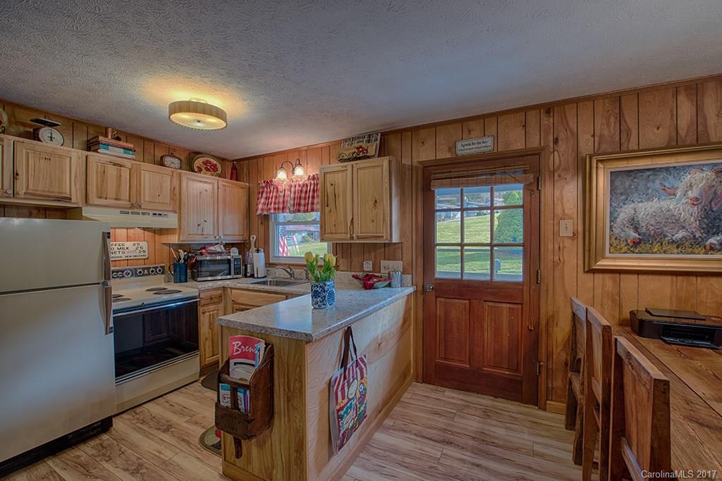 122 Raven Ridge, Unit 122 Maggie Valley, NC 28751 - Photo 6 of 16 Gallery Image 6
