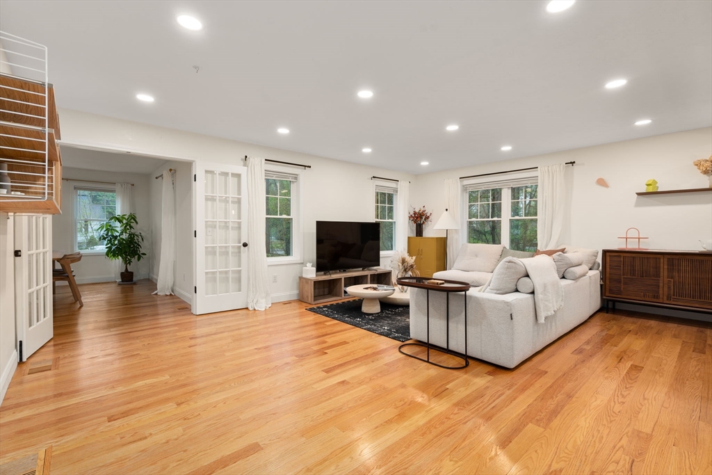 97 Batchelder Road Reading, MA 01867 - Photo 11 of 40