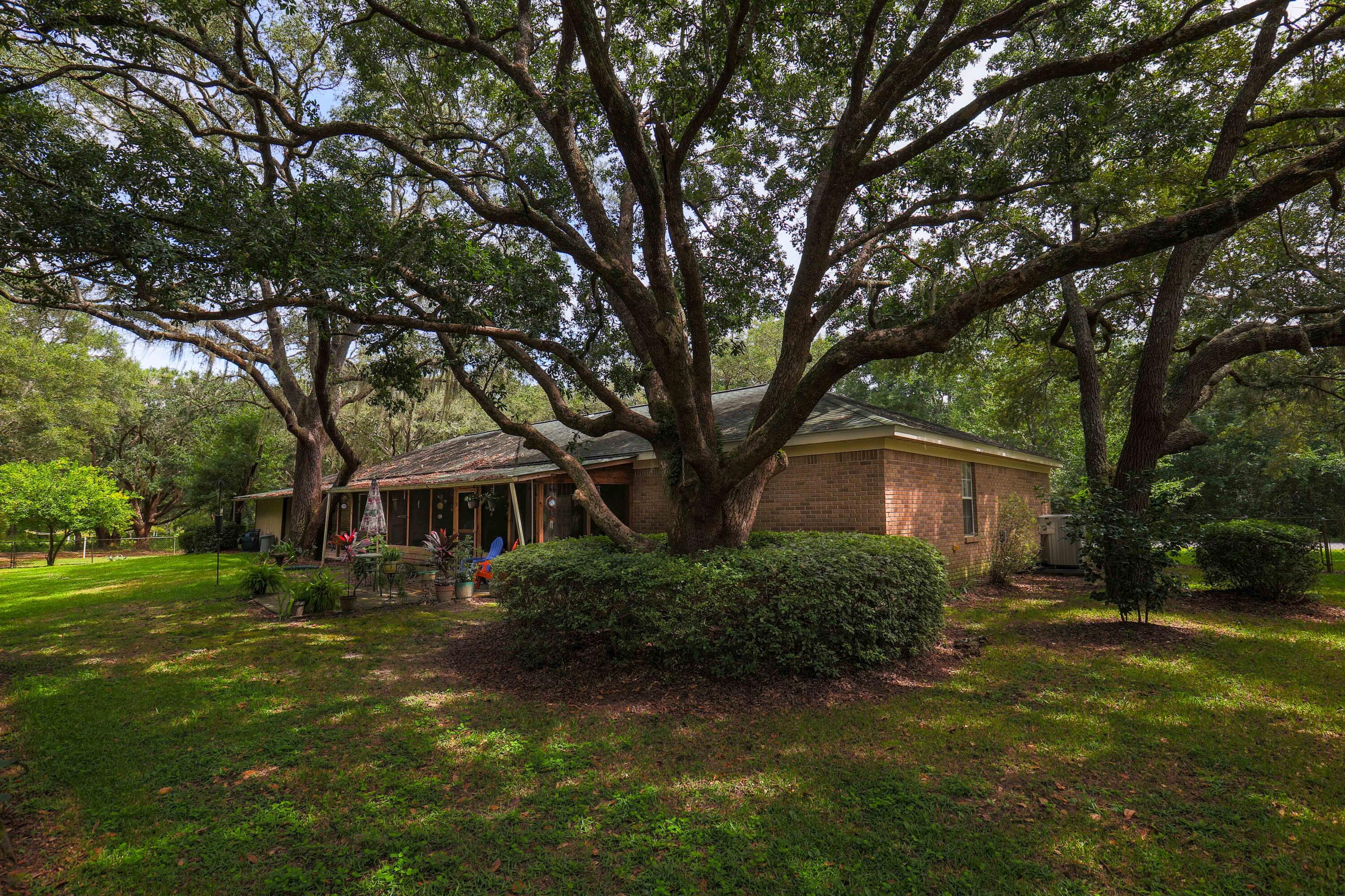 2881 Ola Broxson Road Navarre, FL 32566 - Photo 39 of 45 Gallery Image 39