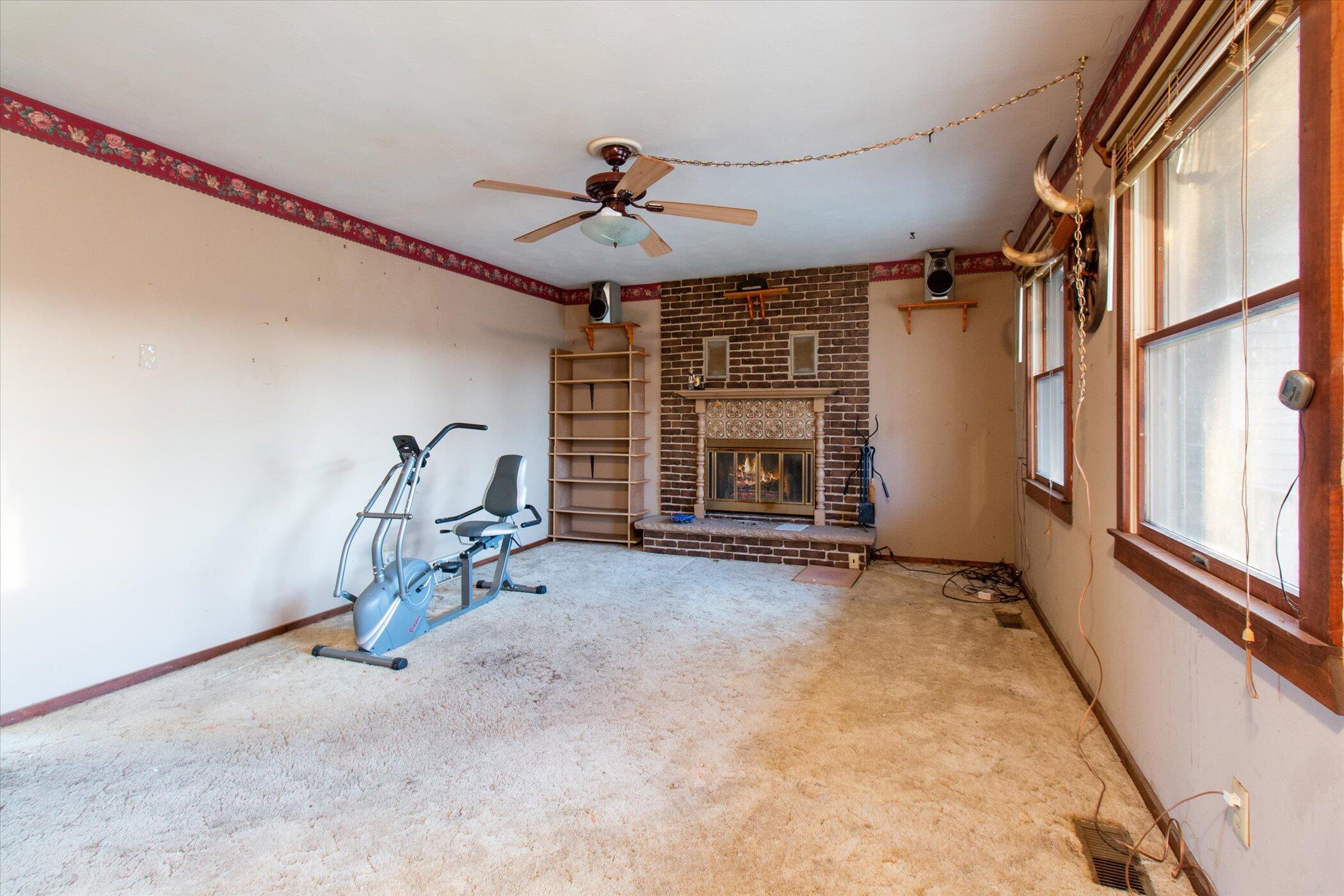 819 South Bull Run Road Fowlerville, MI 48836 - Photo 4 of 21 06-819-S-Bull-Run-Rd-Fowlerville-MI-4883