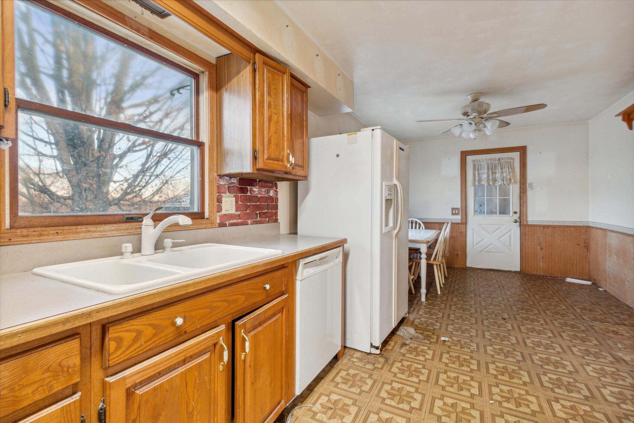 819 South Bull Run Road Fowlerville, MI 48836 - Photo 8 of 21 10-819-S-Bull-Run-Rd-Fowlerville-MI-4883