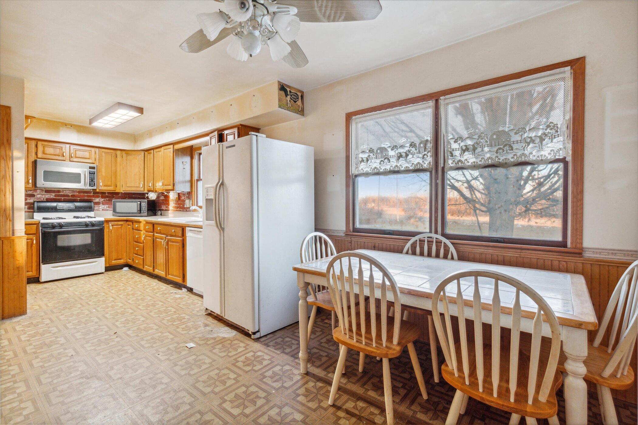 819 South Bull Run Road Fowlerville, MI 48836 - Photo 10 of 21 12-819-S-Bull-Run-Rd-Fowlerville-MI-4883