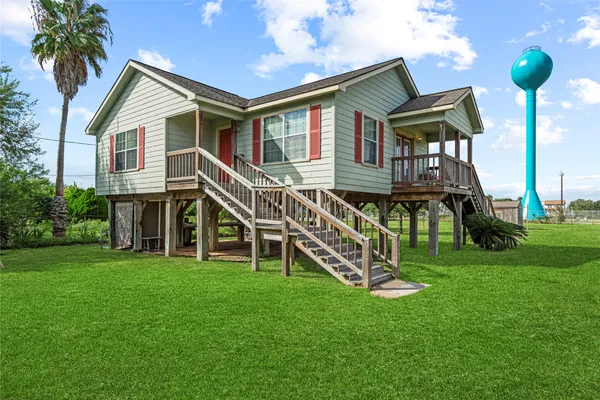 $342,000 | 7228 Highland Bayou Drive, Hitchcock, TX 77563
